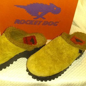 Rocket Dog Suede Brown Fuzzy Slides